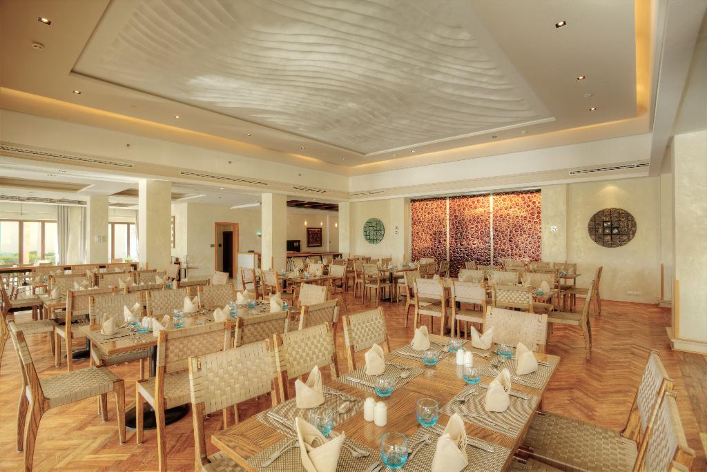 Hotel Radisson Blu Tala Bay Resort