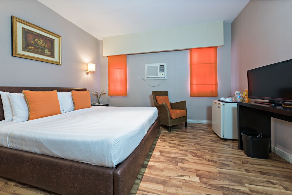 Court Meridian Hotel & Suites