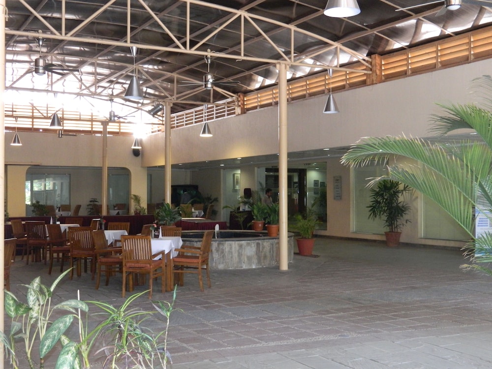 Evoma Hotel & Business Center