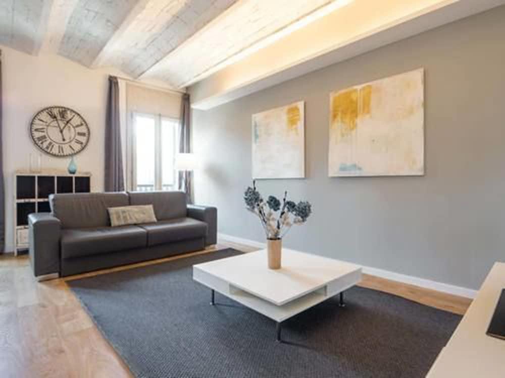 Rent Top Apartments - Rambla Catalunya