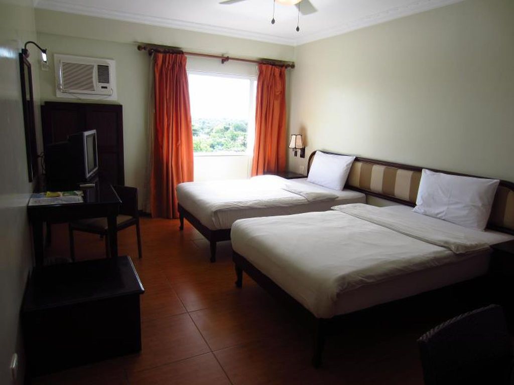 Parkside EGI Hotel