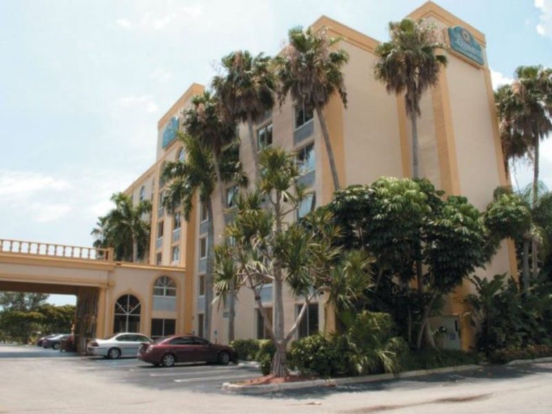La Quinta Inn & Suites West Palm Beach Airport