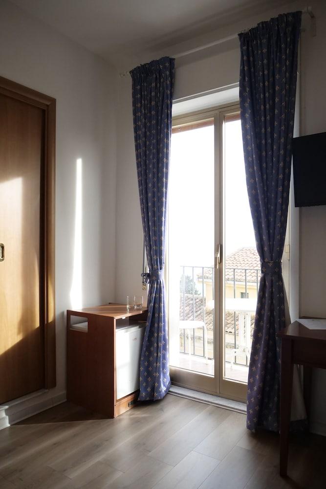HOTEL ELIOS