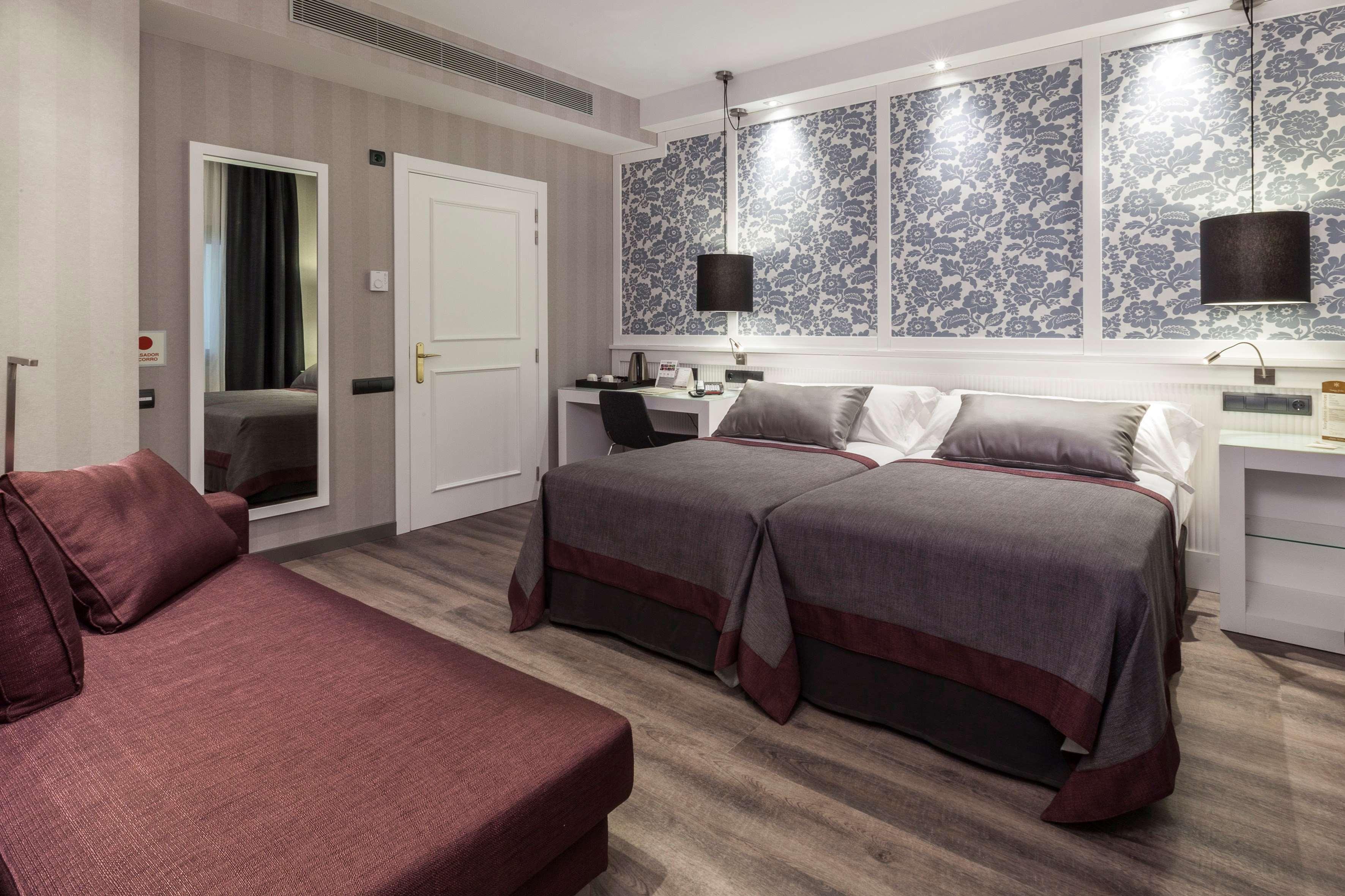 CATALONIA EXCELSIOR HOTEL