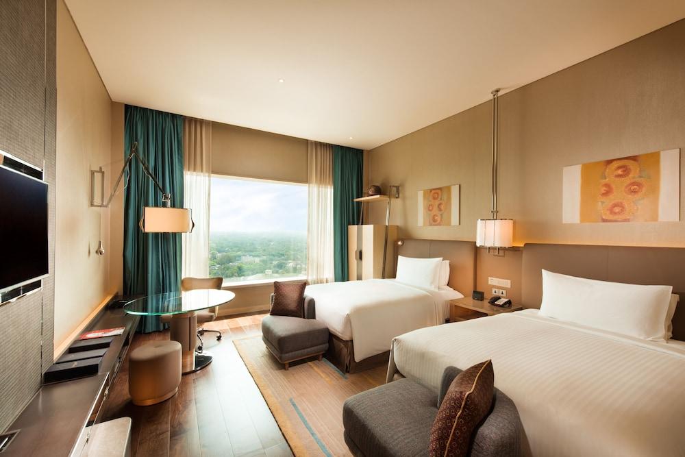 CONRAD PUNE