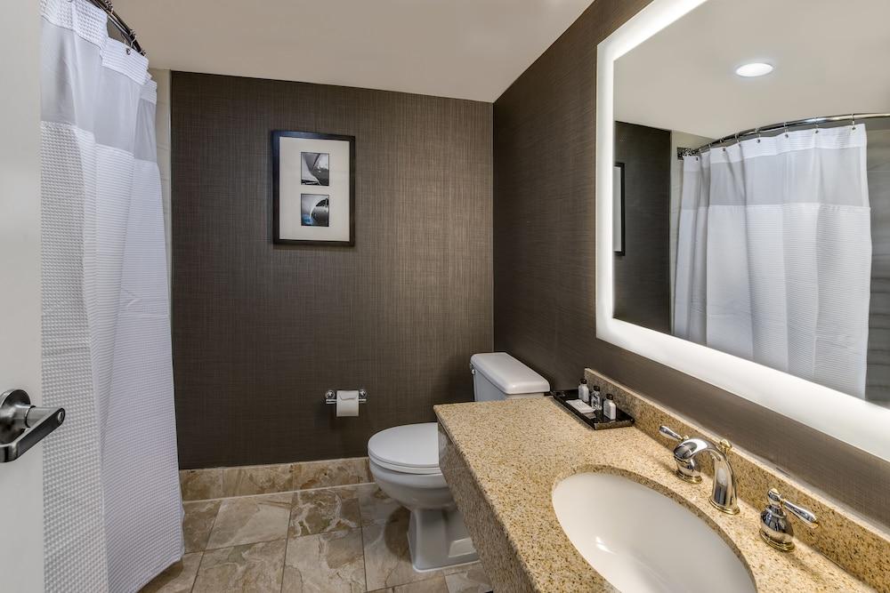 CROWNE PLAZA ANNAPOLIS
