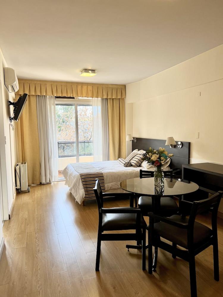GOLF TOWER SUITES & APARTMENTS