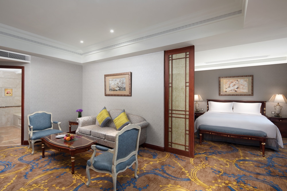 CROWNE PLAZA SHANGHAI NANJING ROAD