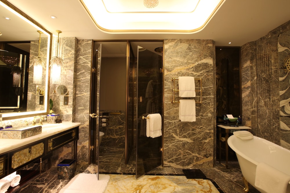 THE ST. REGIS ON THE BUND, SHANGHAI