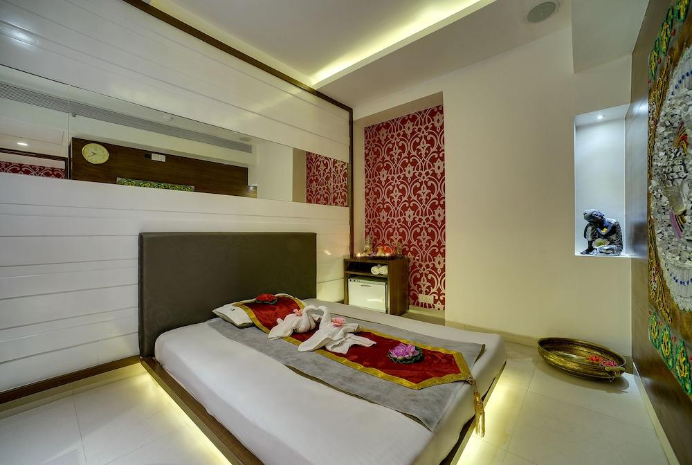 RAMEE GRAND HOTEL AND SPA, PUNE
