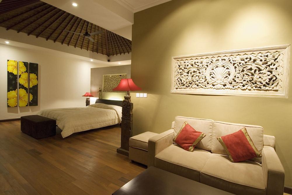 ELLORA VILLAS