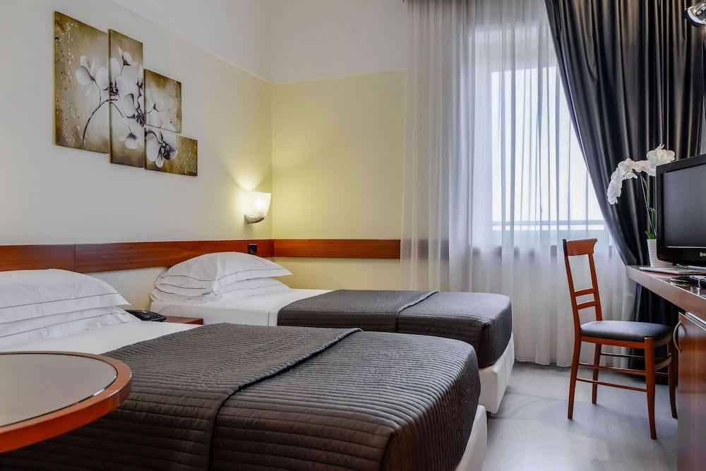 HOTEL BOLOGNA AIRPORT