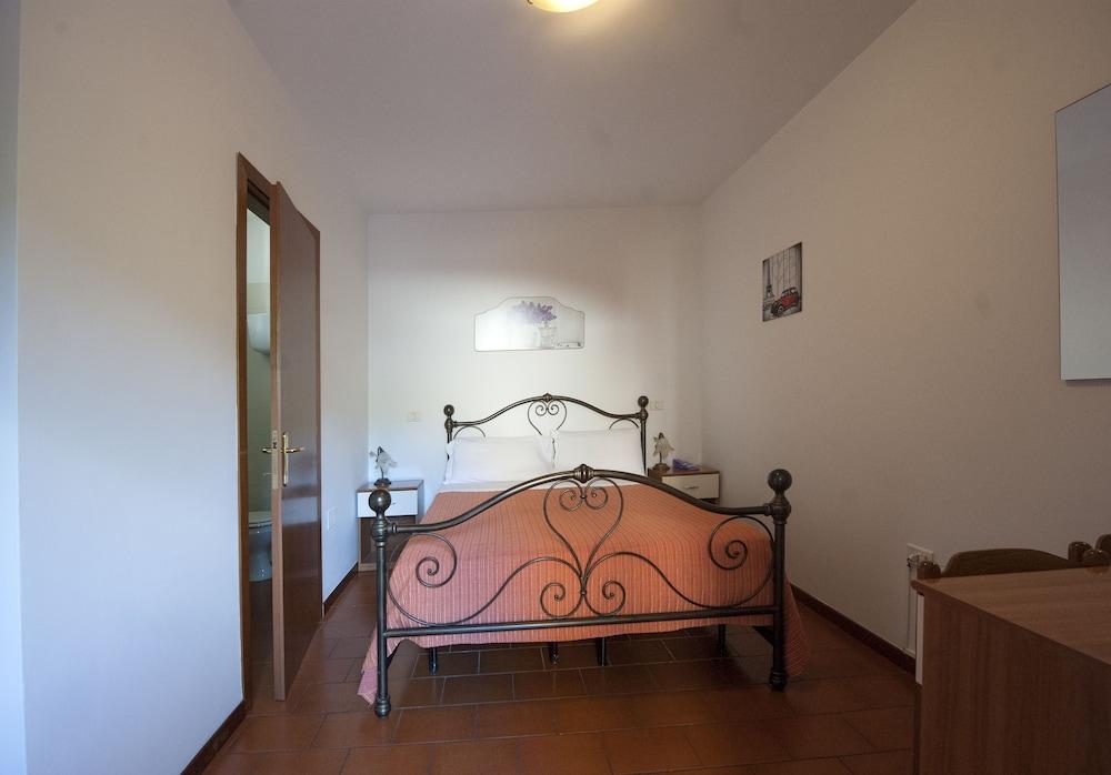 HOTEL ATHENA