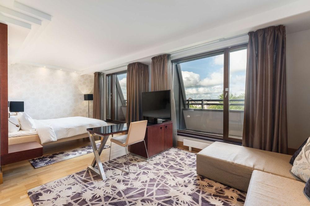 RADISSON BLU ELIZABETE HOTEL