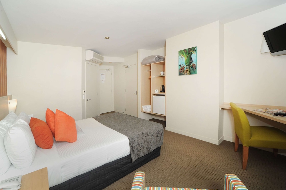 QUALITY HOTEL LINCOLN GREEN