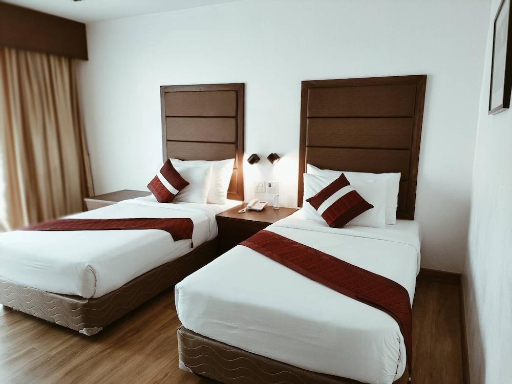 TEAK GARDEN SPA RESORT