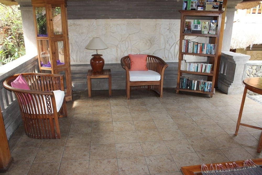 NEFATARI EXCLUSIVE VILLAS