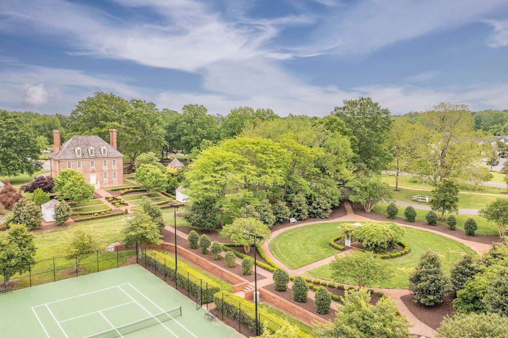 HILTON VACATION CLUB THE HISTORIC POWHATAN WILLIAMSBURG