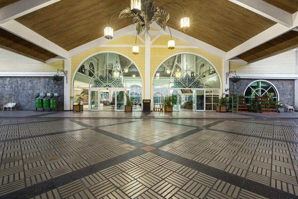 Gamboa Rainforest Resort