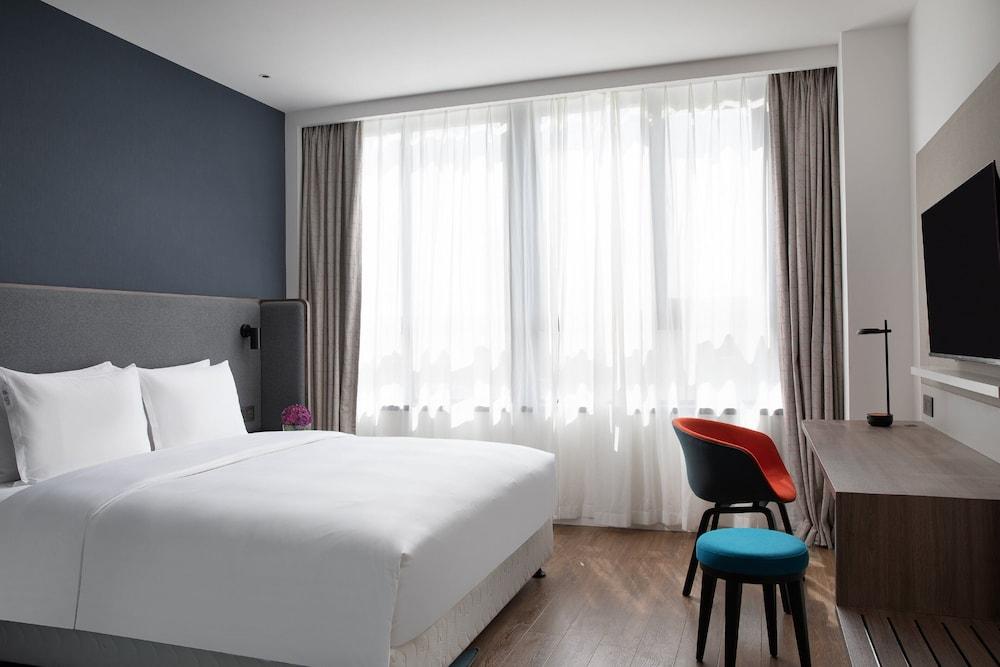 HOLIDAY INN EXPRESS CHENGDU LONGQUANYI NORTH