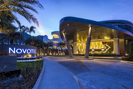 Novotel Phuket Karon Beach Resort and Spa