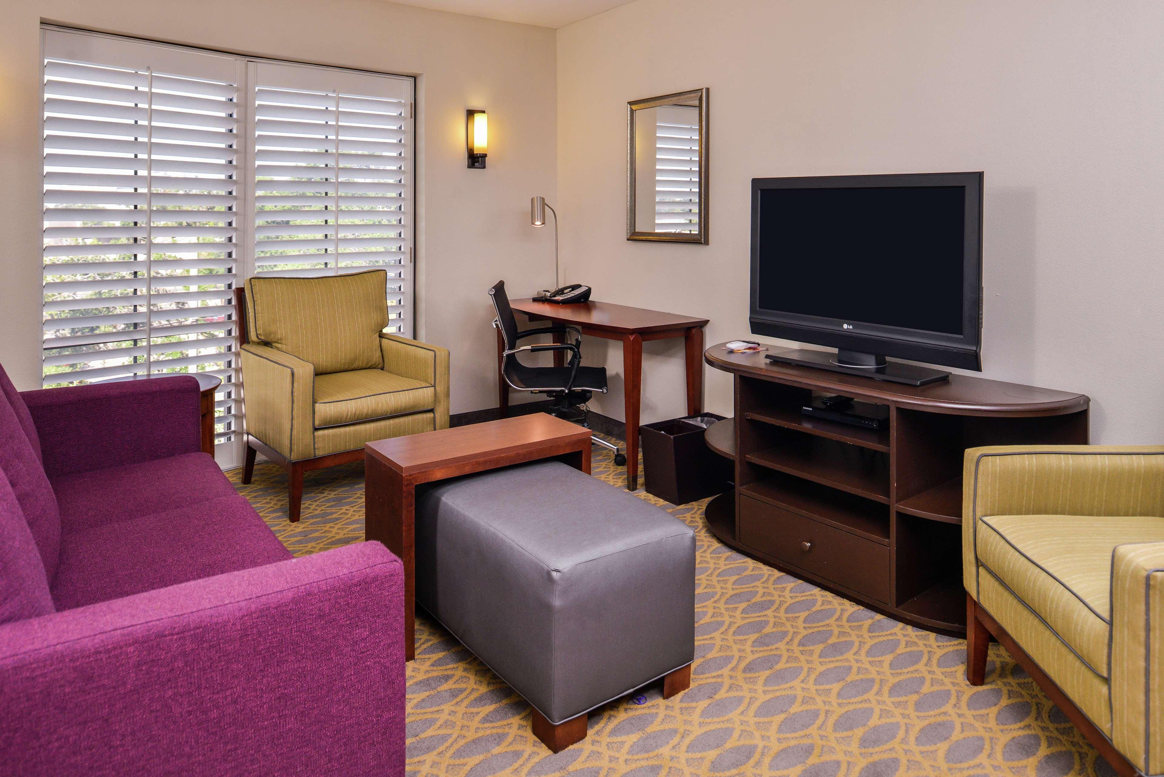 Homewood Suites by Hilton Jacksonville Downtown-So