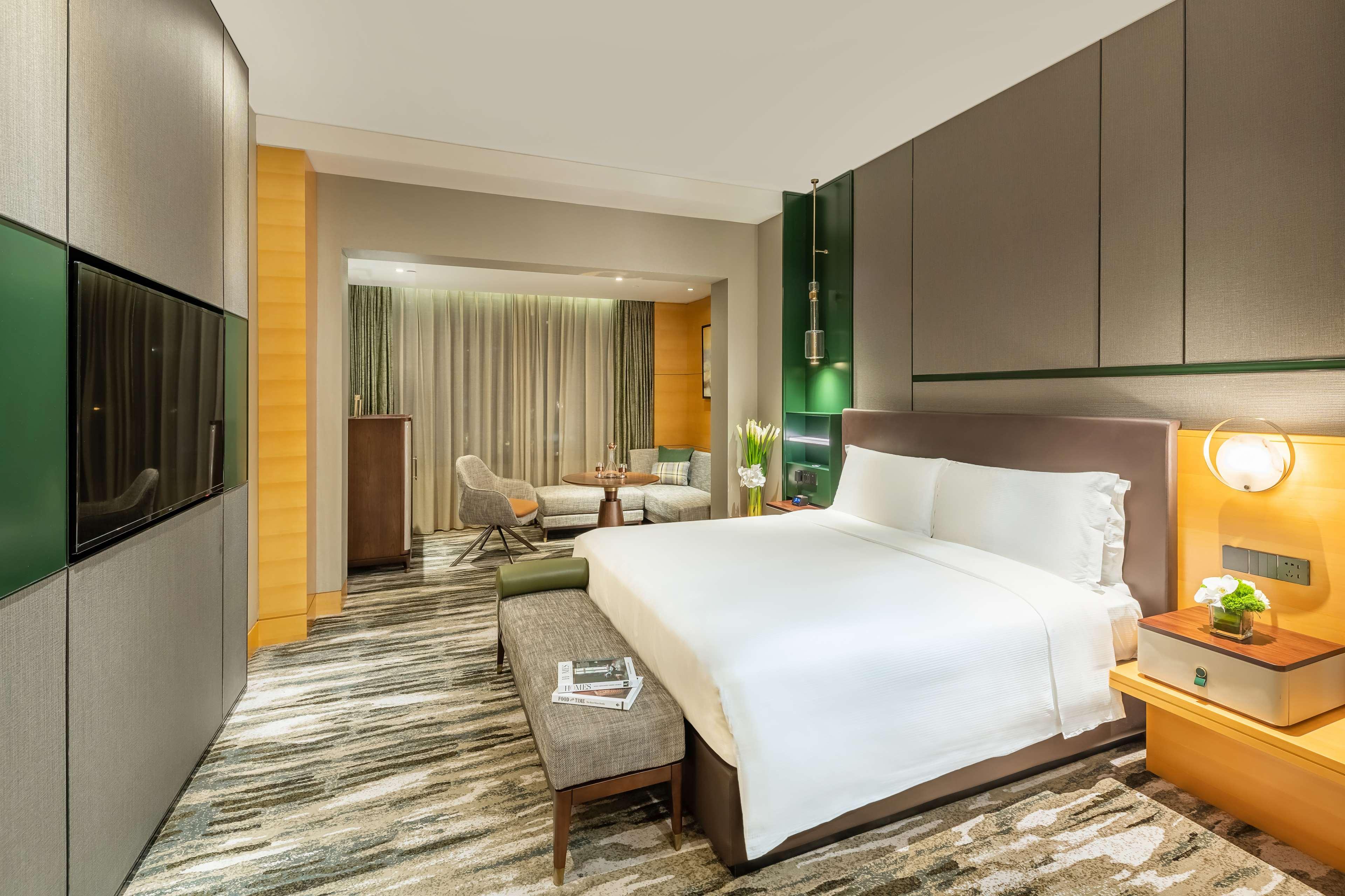 HILTON SHANGHAI HONGQIAO