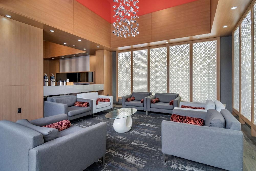 BEST WESTERN PLUS VANCOUVER AIRPORT HOTEL