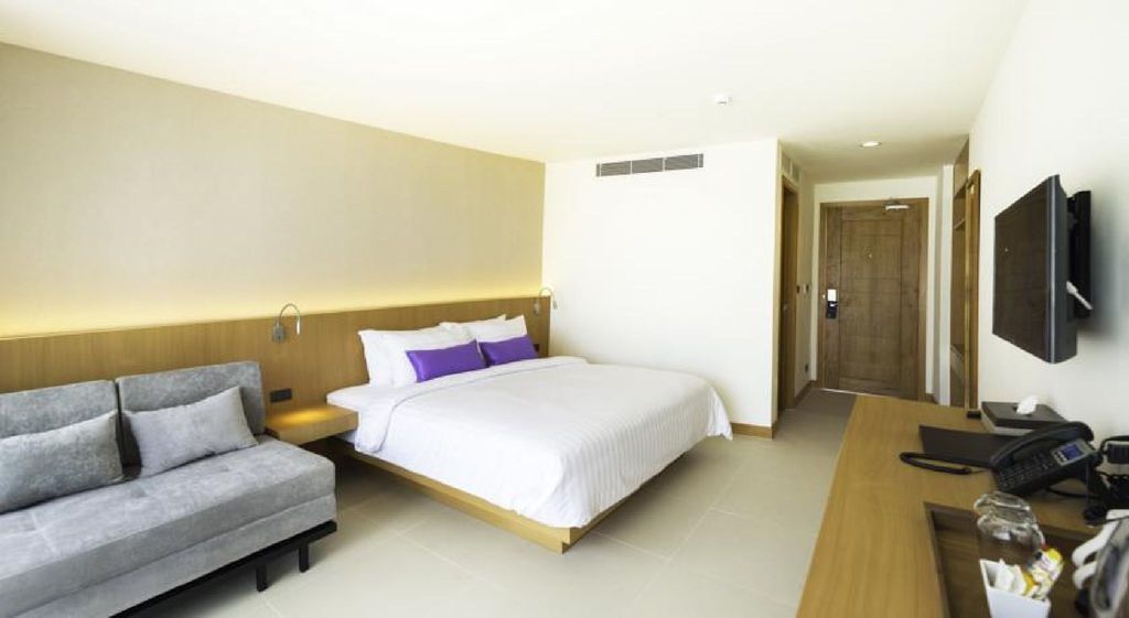 The Lunar Patong Hotel